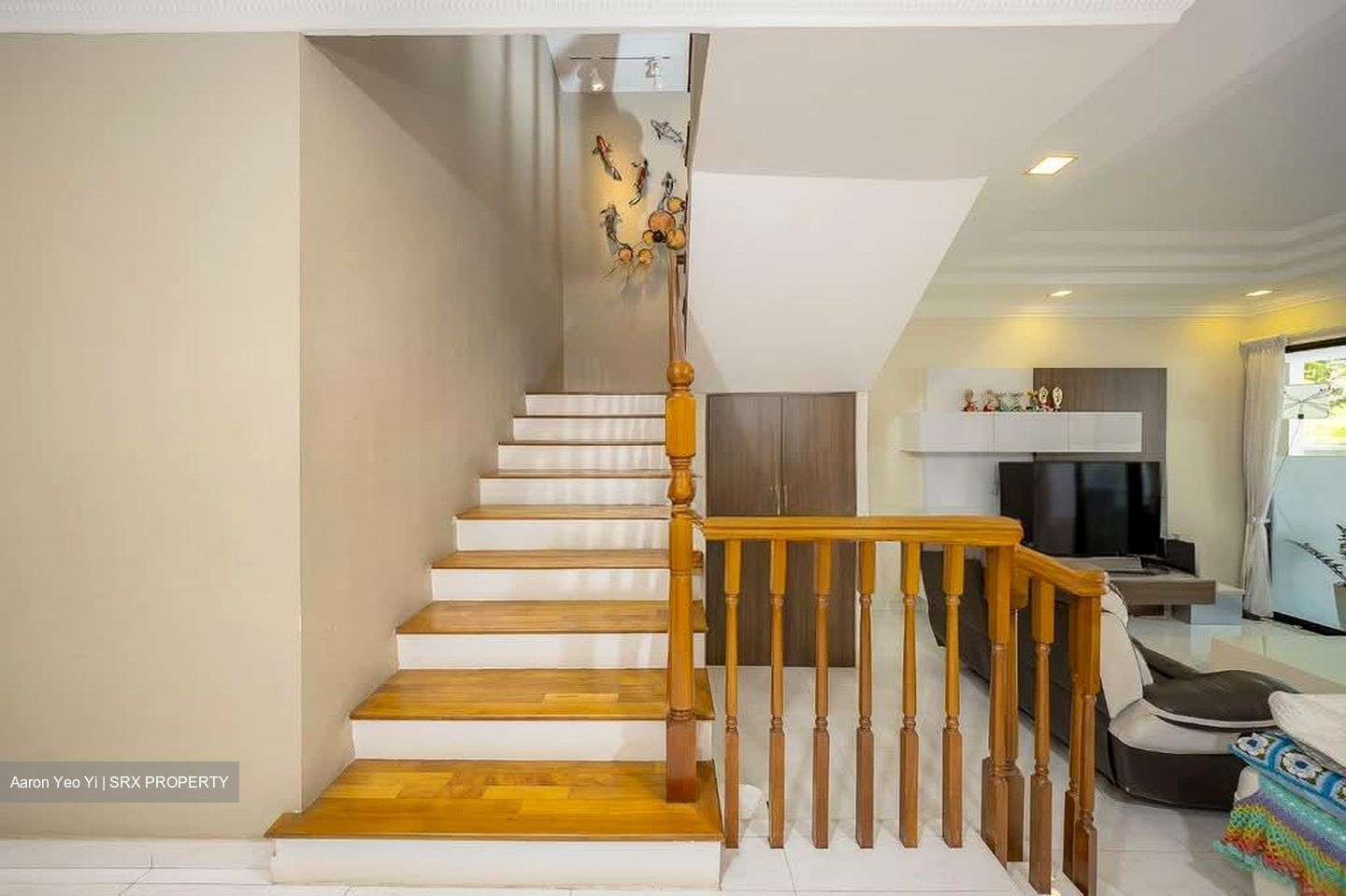 Highland Road (D19), Terrace #543062661